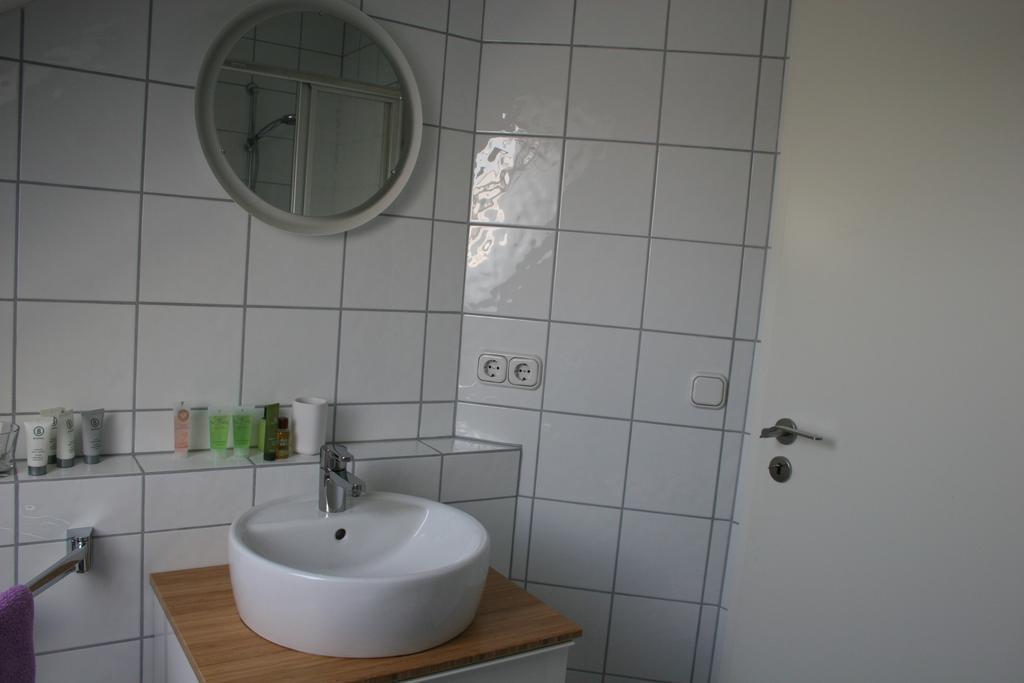 Gaestezimmer Hausaeckerweg Erlangen Exterior photo